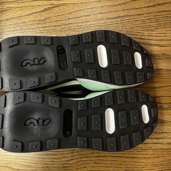 Nike Air Max Pre Day Liquid Lime Green Black Women's Size 9 NEW Shoes Athletic - Picture 6 of 7